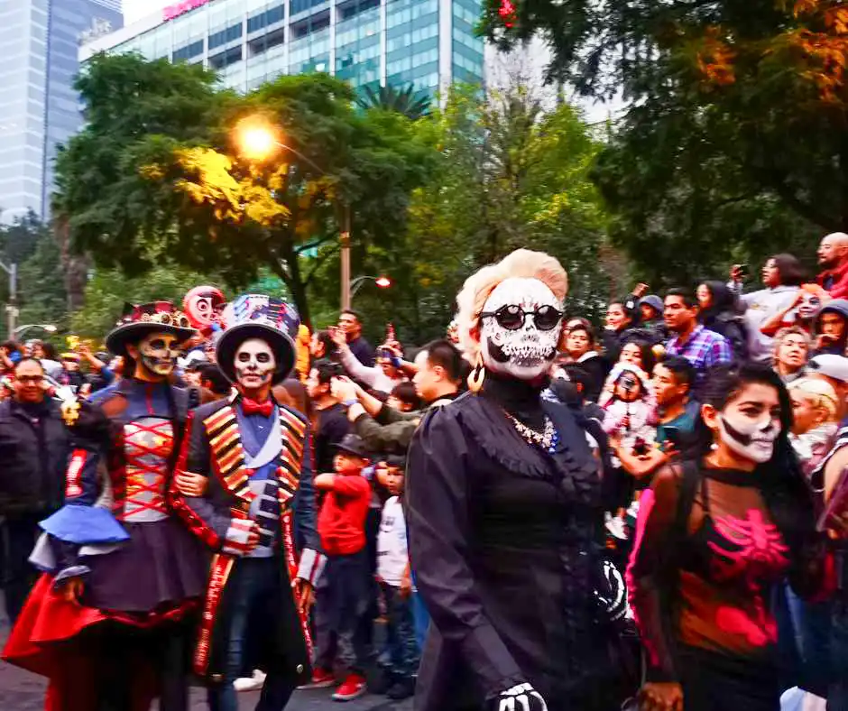 Offerta viaggio Messico sfilata Dia de los Muertos